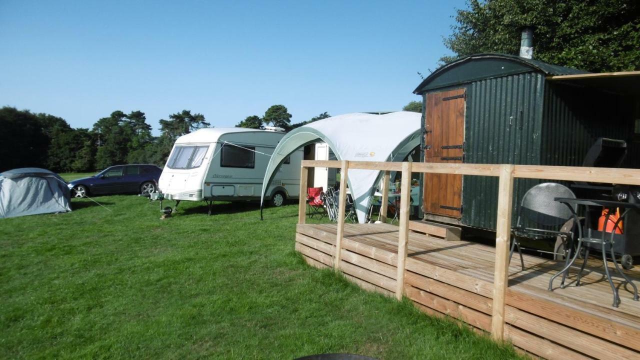 Shepherd'S Hut Hotel Blandford Forum Exterior foto